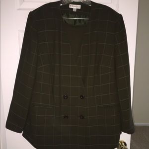 Dress Barn Skirts - Women’s Green Skirt Suit Dress Barn Skirts - Women’s Green Skirt Suit